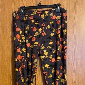 5/$25 Lularoe TC leggings apple and mason jar